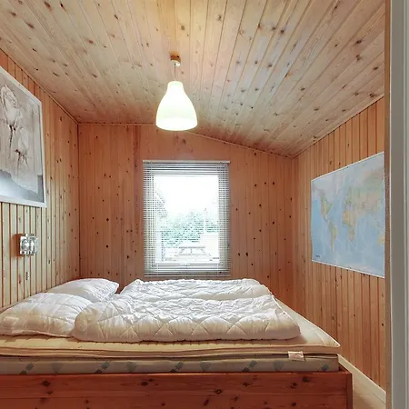 בית נופש Three-bedroom Holiday In *